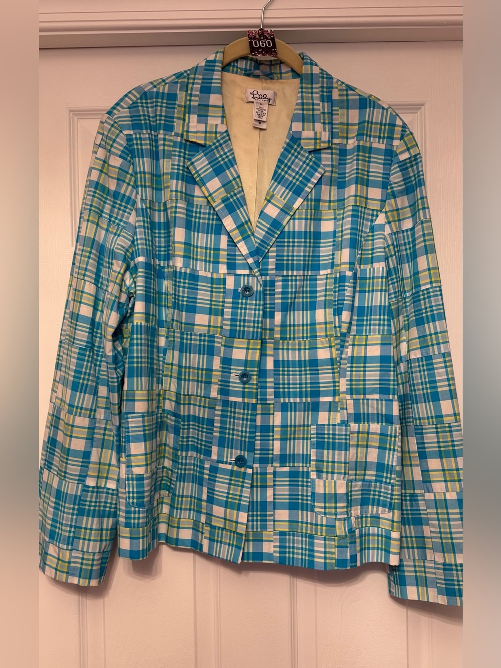 EUC Lilly Pulitzer Alison blazer in patchwork plaid pattern white label
Size XL